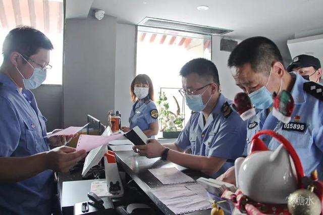 西安市場監(jiān)督管理局檢查食品安全|食品銷毀 西安市場監(jiān)督管理局檢查食品安全|食品銷毀